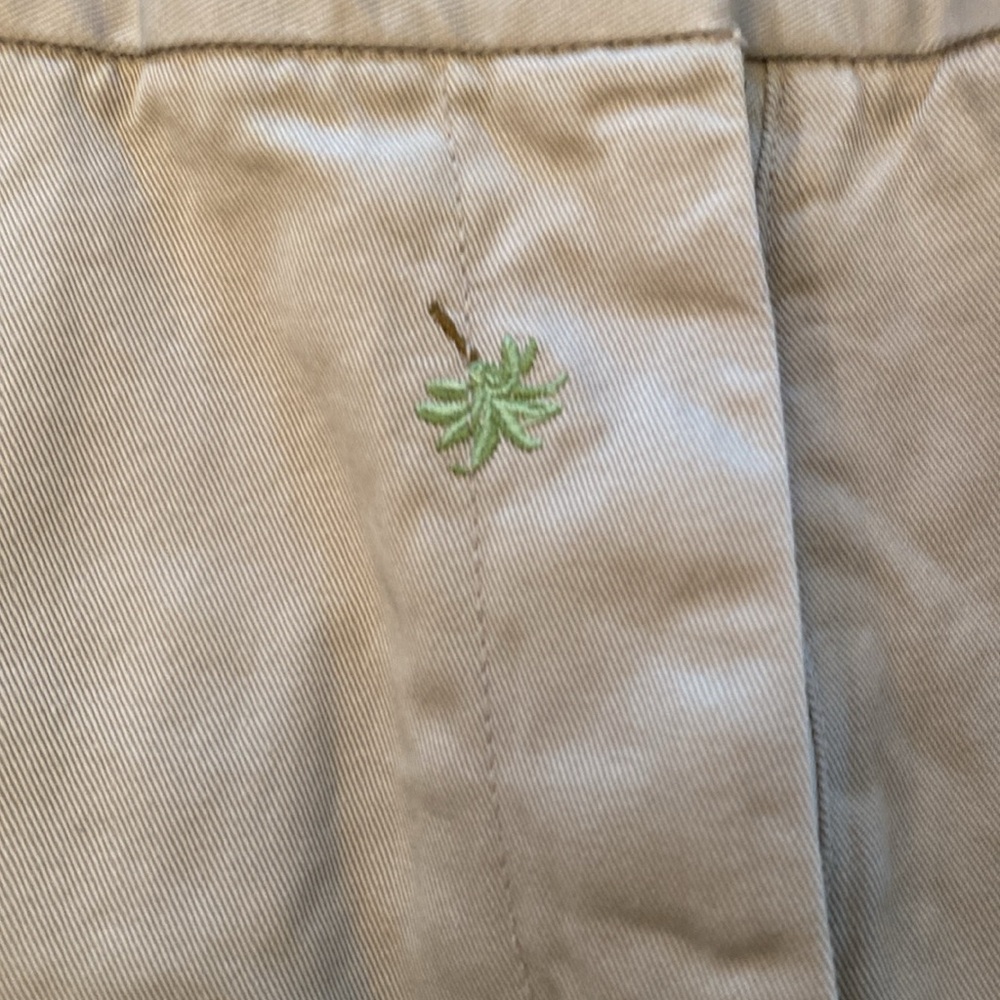 Khaki shorts - Picture 2 of 6